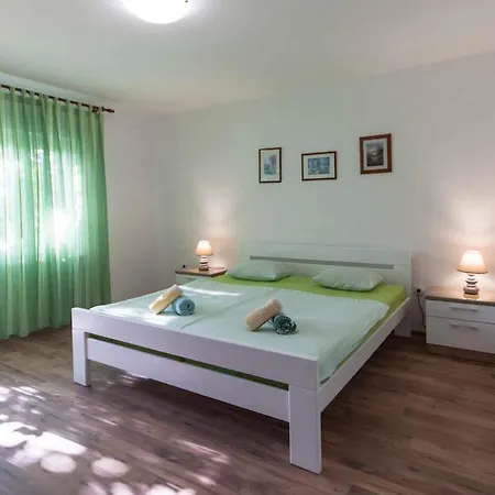 Apartment In Pula/istrien 11067 Pula